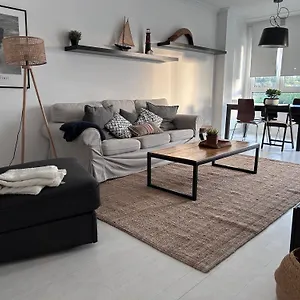 White Cozy Flat In Donostia San Sebastian