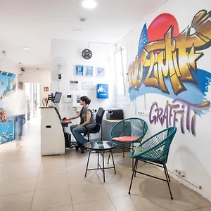 No Limit Graffiti Хостел Барселона